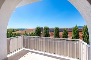 Khuôn viên nơi lưu trú