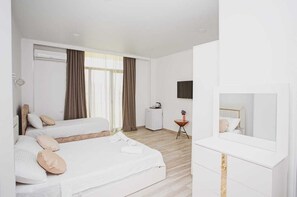Driepersoonskamer | Een strijkplank/strijkijzer, gratis wifi