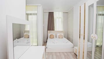 Doppelzimmer | Bügeleisen/Bügelbrett, kostenloses WLAN
