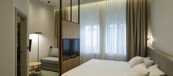 Hop Inn Rooms & Suites Belgrade