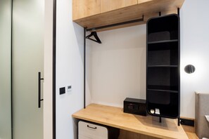 Superior-Doppelzimmer | Betten mit Memory-Foam-Matratzen, Zimmersafe, Schreibtisch