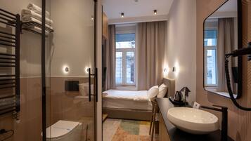 Memory-foam beds, in-room safe, desk, laptop workspace