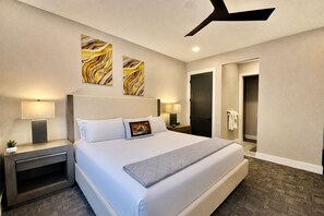 6 habitaciones, tabla de planchar con plancha y cuna de viaje