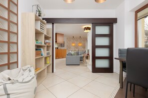 Casa, 4 habitaciones, Terraza | Sala de estar | Chimenea 