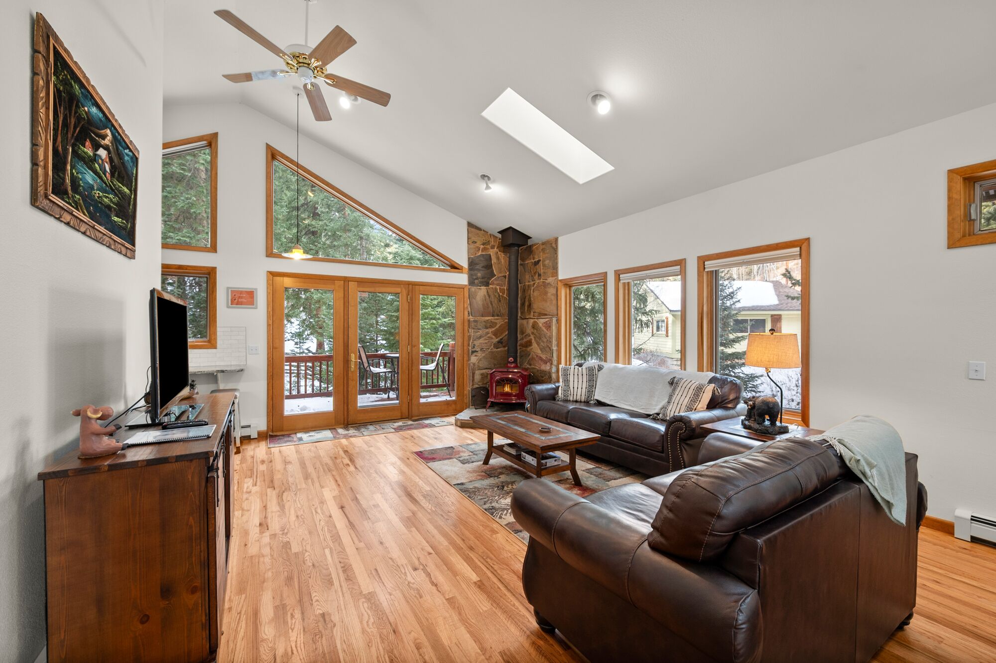 TV connectée, cheminée