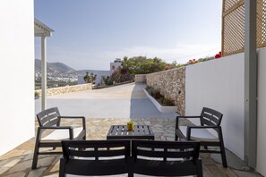 Terrace/patio - Cycladic Sunlight 2bedroom House (Paros)