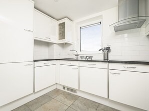 Private kitchen - Luxury 5* Riverfront apartment near Central London! (London)