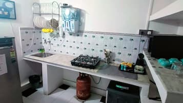 Fridge, microwave, stovetop, electric kettle