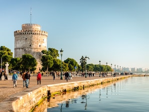 Exterior - Sanders Tower Centre - Lively Studio w/ Balcony (Thessaloniki)
