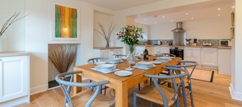 Deer Park Farmhouse -  on the lydney park estate that sleeps 6 guests in 3 bedrooms