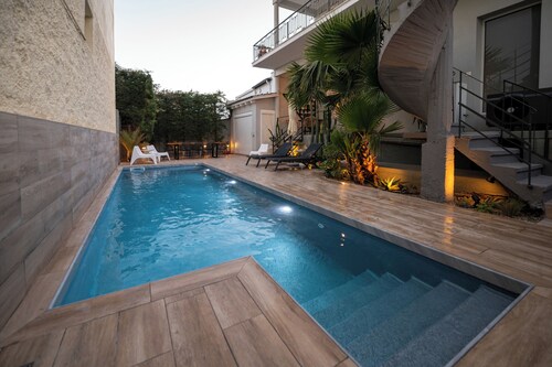 The Mansion - Kalamata Mediterranean Suites & Villas