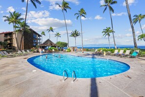 Pool - Front Row Whale Watching - Rare Oceanfront - Papakea A205 (Lahaina)