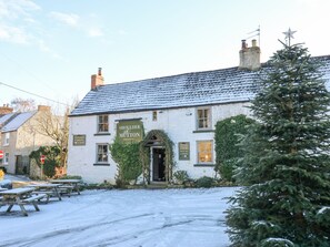 Exterior - Wellington Lodge Cottage (Richmond)