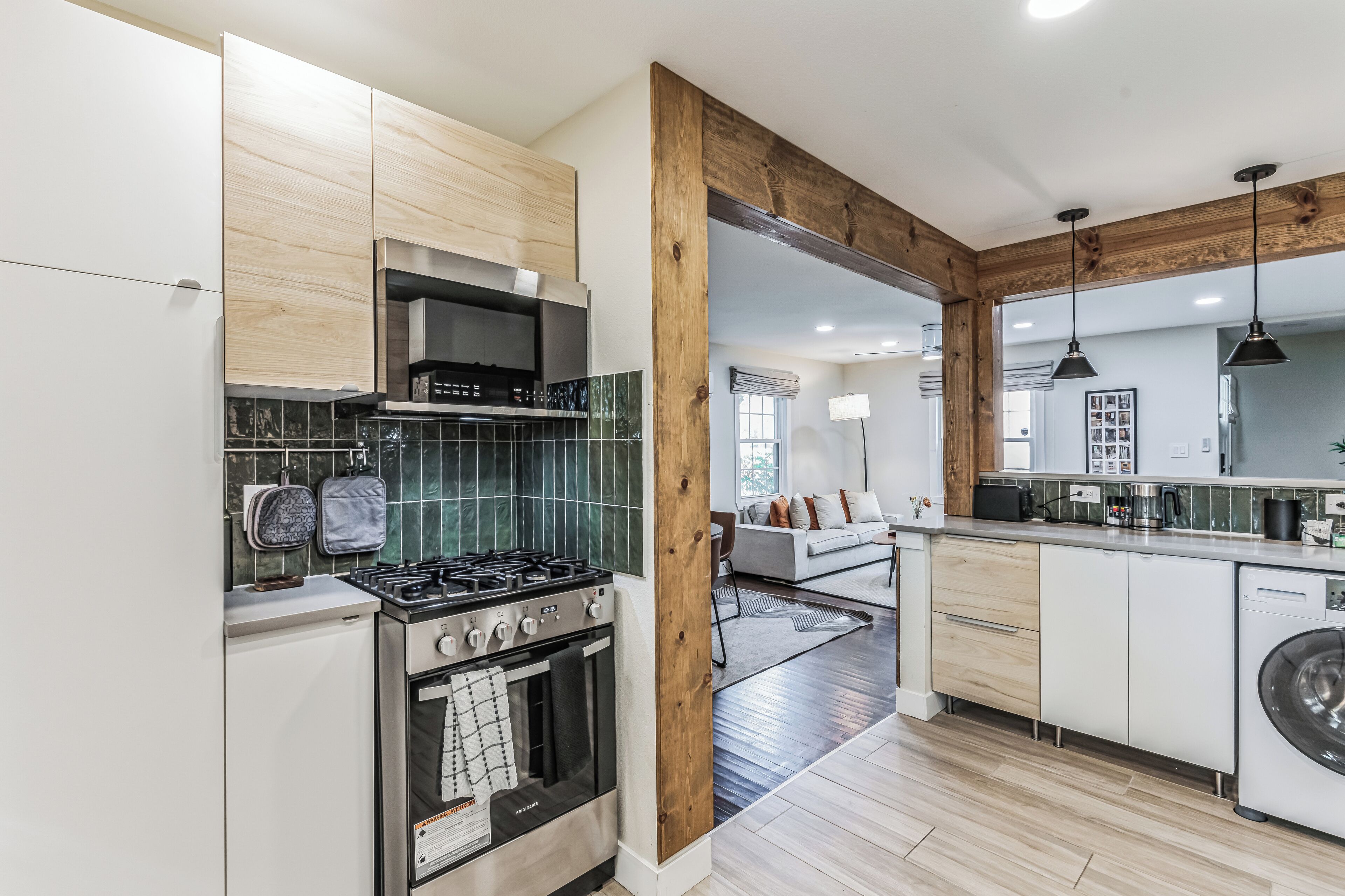 Signature House, 2 Bedrooms, Kitchen, Courtyard View | Private kitchen | Fridge, microwave, oven, stovetop