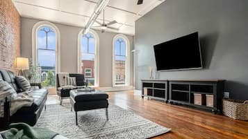 Smart TV, offices