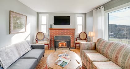 Renovated Chatham Home ~ Half Mi to Downtown!