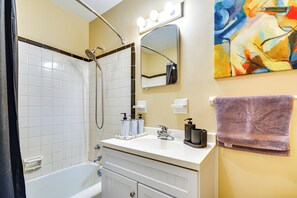 House (3 Bedrooms) | Interior - 2 Mi to Dtwn Greensboro: Centrally Located Home (Greensboro)