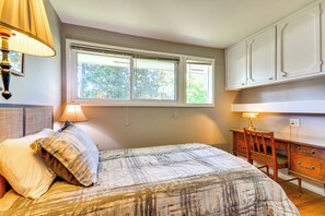 House (3 Bedrooms) | Interior - 2 Mi to Dtwn Greensboro: Centrally Located Home (Greensboro)