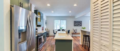 Rumah (4 Bedrooms) | Interior