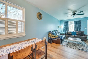 Interior - Family-friendly Getaway w/ Fire Pit in Ann Arbor (Ann Arbor)