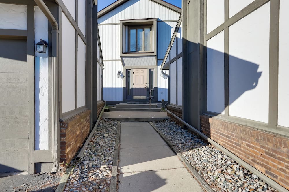 Toledo Vacation Rental ~ 8 Mi to Downtown! - Bradner, OH