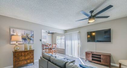 Cozy Fresno Condo w/ Balcony & Pool Access