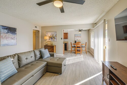 Cozy Fresno Condo w/ Balcony & Pool Access