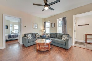Apartment (2 Bedrooms) | Bahagian dalam