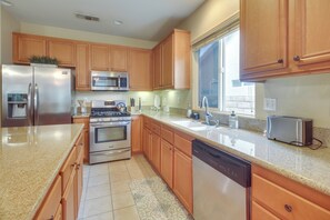 House (4 Bedrooms) | Interior - 1 Mi to Empire Polo Club: Spacious Indio Home! (Indio)