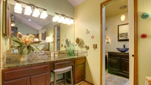 Interior - Deck & Private Hot Tub: Pet-friendly Austin Home (Austin)