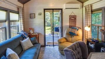 House (1 Bedroom) | Interior