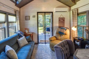 House (1 Bedroom) | Interior - Mayfield Tiny Home w/ Porch, Walk to Beaches! (Mayfield)