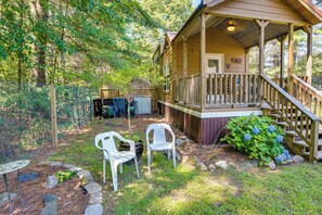 House (1 Bedroom) | Interior - Mayfield Tiny Home w/ Porch, Walk to Beaches! (Mayfield)