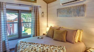 House (1 Bedroom) | Interior