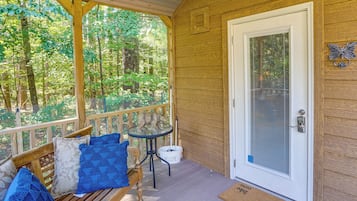 House (1 Bedroom) | Interior