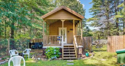 Mayfield Tiny Home w/ Porch, Walk to Beaches!