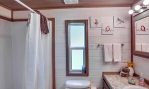 House (1 Bedroom) | Interior - Mayfield Tiny Home w/ Porch, Walk to Beaches! (Mayfield)