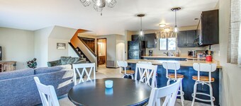 Cecil Vacation Rental: Walk to Shawano Lake!