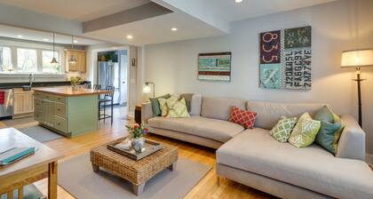 Hidden Charlottesville Home: 4 Mi to Downtown!