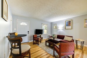 House (3 Bedrooms) | Front of property