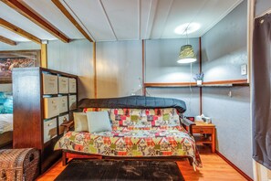 Apartment (0 Bedroom) | Interior