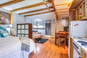 Apartment (0 Bedroom) | Interior