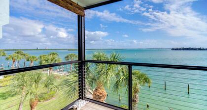 Marco Island Waterfront Condo w/ Community Pool!