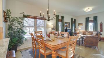 House (3 Bedrooms) | Interior