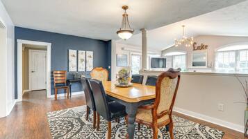 House (3 Bedrooms) | Interior