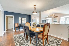 House (3 Bedrooms) | Interior - Paw Paw Fall Get Away: Wine Fest & Apples! (Paw Paw)