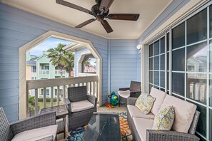 Terrace/patio - Gulf & Pool view, Washer & Dryer, Families Love it (Galveston)