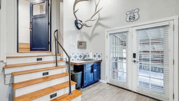 Apartment (0 Bedroom) | Interior