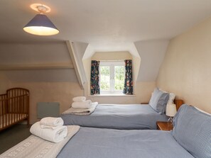 2 개의 침실, 각각 다른 스타일의 인테리어, 각각 다르게 가구 비치, 무료 WiFi