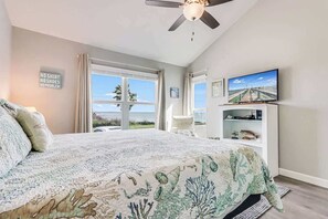 3 bedrooms, iron/ironing board, free WiFi, bed sheets - Bayfront Kontiki 705 (Rockport)